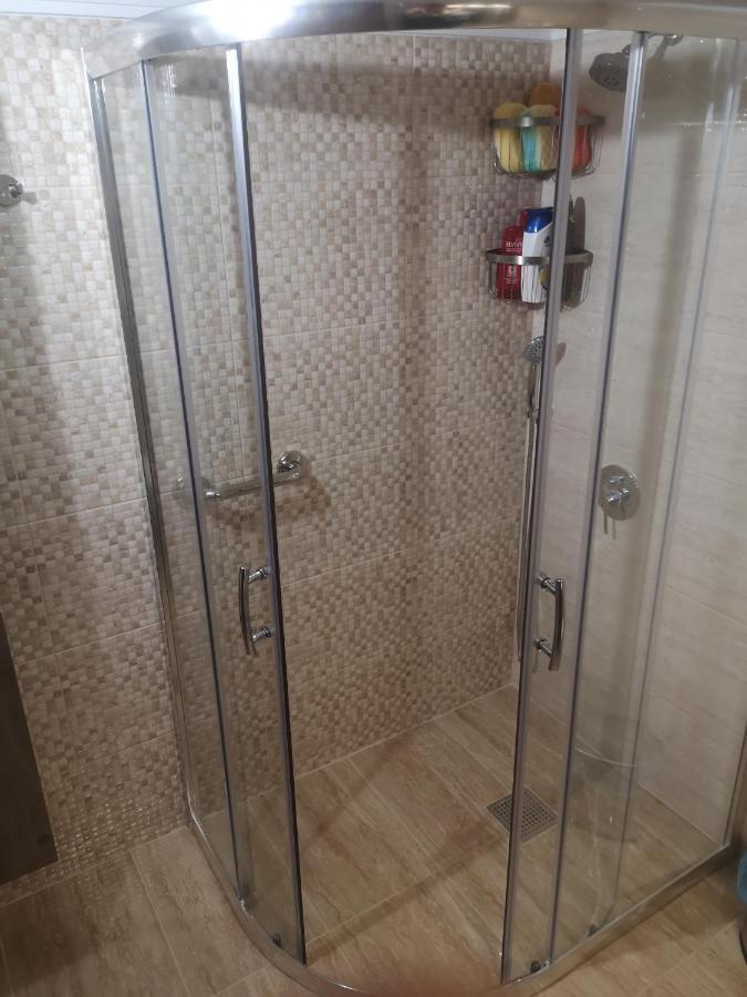 Comfortable Apartment In Kato Toumpa テッサロニキ エクステリア 写真