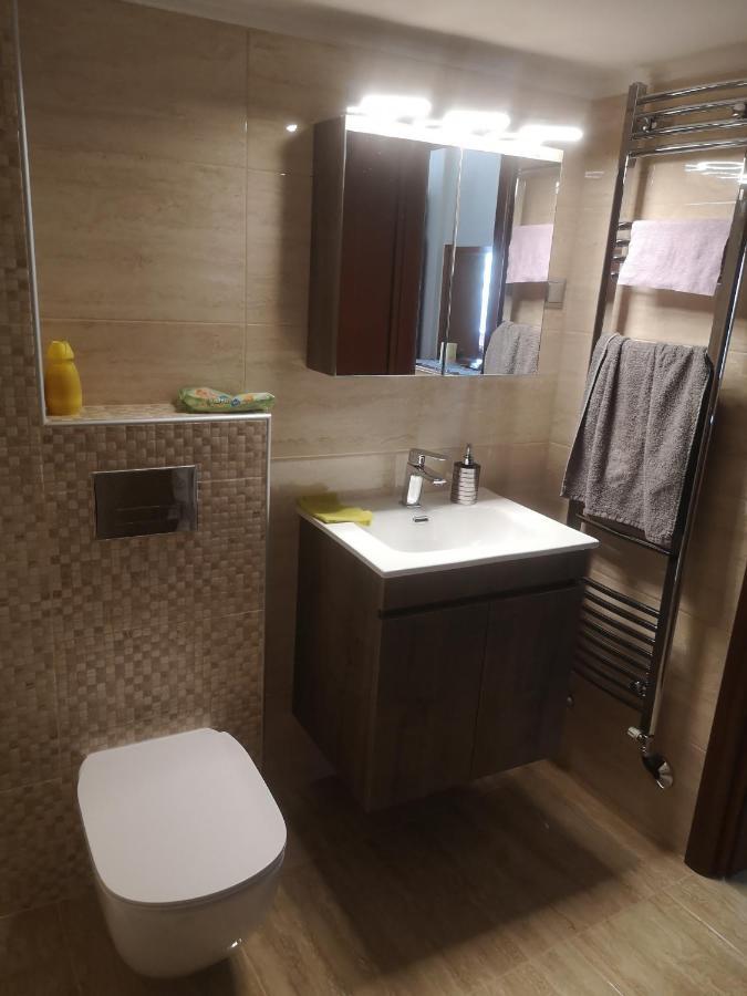 Comfortable Apartment In Kato Toumpa テッサロニキ エクステリア 写真
